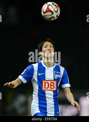 Berlin, Germany. 4th Feb, 2015. Berlin's Genki Haraguchi in action during the Bundesliga soccer match Hertha BSC vs Bayer 04 Leverkusen in Berlin, Germany, 4 February 2015. Photo: Thomas Eisenhuth/dpa/Alamy Live News Stock Photo