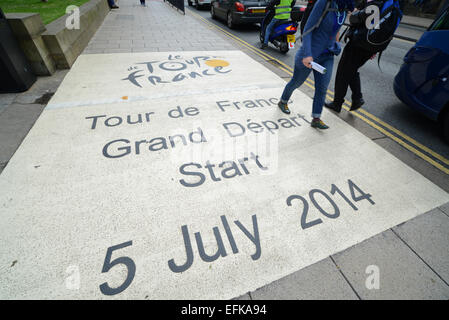 Leeds, Yorkshire. July 5th 2014. Painted pavement marking the start of the Tour de France in Leeds Stock Photo