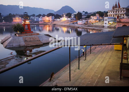 Early morning at Holy Hindu lake in Pushkar, Rajasthan, India Stock Photo