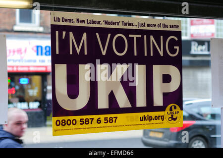 Rotherham, South Yorkshire, UK.07th February 2015 . UKIP -UK Independence Party open new headquarters office in Rotherham town center on Wellgate .The UKIP leader was due to cut a ribbon at the office of election candidate Jane Collins yesterday(06/02/2015) but his team said he was not coming out on police advice.Round forty protesters surrounded the office shouting UKIP are not welcome in the town . Credit:  IFIMAGE/Alamy Live News Stock Photo