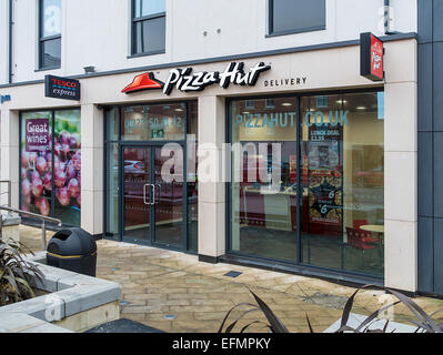 Pizza Hut Delivery Fast Food Outlet England UK Stock Photo