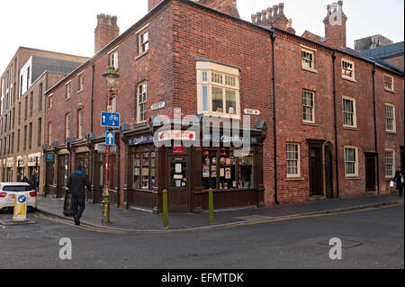 Birmingham back to back houses victorian slum houses rebuilt in china town The corner sweet shop Candies Stock Photo