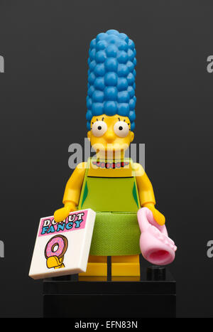 Marge simpson black dress hi-res stock photography and images - Alamy