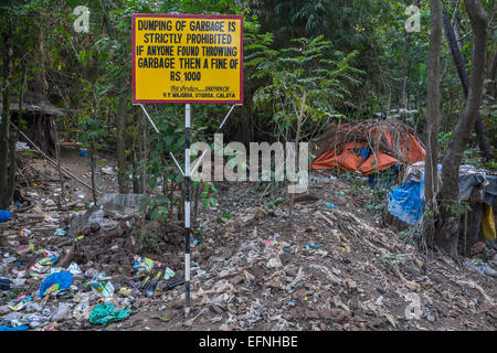 Dumping garbage on the side of the road in rural areas Stock Photo - Alamy