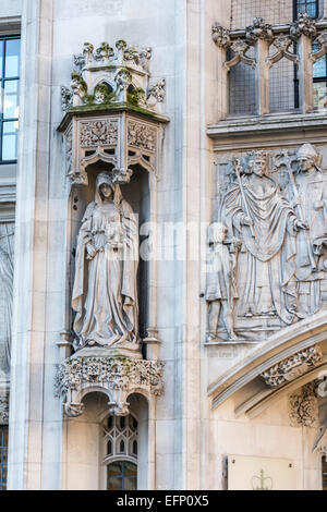 The Middlesex Guildhall is the home of the Supreme Court of the United Kingdom and the Judicial Committee of the Privy Council Stock Photo