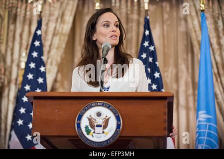 Actress Sarah Wayne Callies addresses a group during World Refugee Day at the US Department of State June 20, 2013 in Washington, DC. Stock Photo