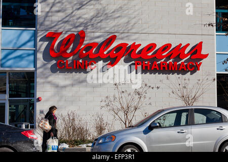 Walgreens pharmacy store sign - USA Stock Photo