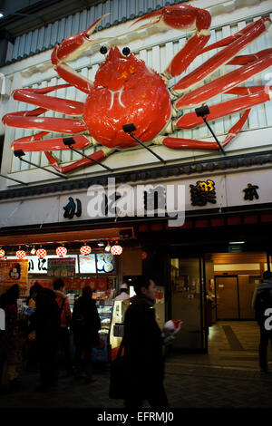 Osaka, JP - January 21, 2015 : A big crab sign on display outside the Kani Doraku restaurant at the Dotonbori shopping district of Osaka, Japan. © Rodrigo Reyes Marin/AFLO/Alamy Live News Stock Photo