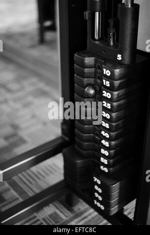 stack metal weights equipment machine for bodybuilding training in ...