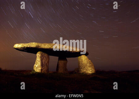 Lanyon Quoit at night. This ancient exposed burial chamber was photographed using a long exposure just a couple of hours after s Stock Photo