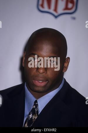 Oct 07, 2001; San Francisco, CA, USA; 49ers Dana Stubblefield celebrates a  49er interception late in the 4th quarter Sunday October 7,2001. The 49ers  beat the Panthers 24-14 Stock Photo - Alamy