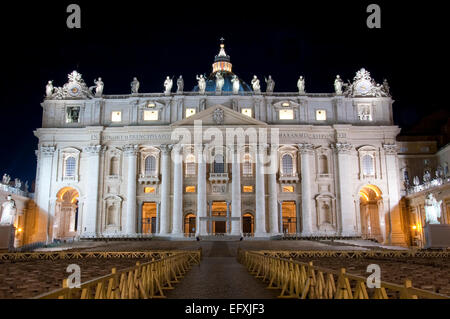 night shot of Saint Peter's Basilica in Vatican City, Rome, Italy Stock Photo