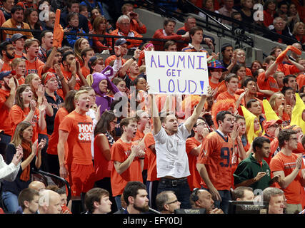 Charlottesville, Virginia, USA. 31st Jan, 2015. Virginia fans watch the Virginia vs. Duke ACC basketball game Jan. 31, 2015 in Charlottesville, VA. Duke won 69-63. © Andrew Shurtleff/ZUMA Wire/Alamy Live News Stock Photo