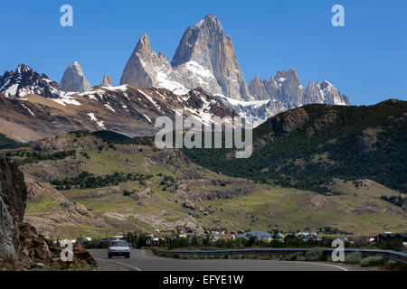 El Chaltén village and Mount Fitz Roy massif. Los Glaciares National Park. Patagonia. Argentina Stock Photo