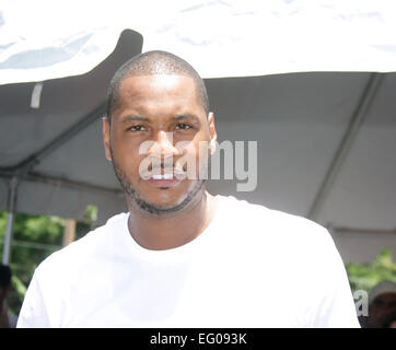 Carmelo Anthony Foundation presents a basketball court to the resindents of Los Olmos low income housing project  Featuring: Carmelo Anthony Where: Rio Piedras Puerto Rico, Puerto Rico When: 10 Aug 2014 Stock Photo