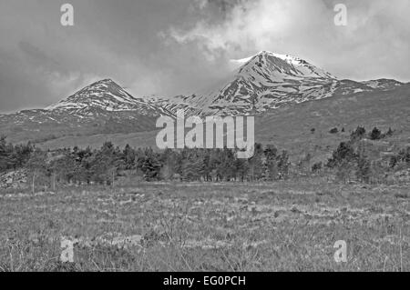 Storm clouds gathering over Beinn Eighe in Torridon Stock Photo