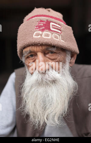 Jodhpur, Rajasthan, India. Portrait of elderly man wearing a western-style beanie hat Stock Photo