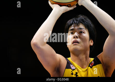 nd Yoyogi Gymnasium, Tokyo, Japan. 14th Feb, 2015. Joji Takeuchi (Sunrockers), FEBRUARY 14, 2015 - Basketball : National Basketball League 'NBL' 2014-2015 between Hitachi Sunrockers Tokyo 97-88 Mitsubishi Electric Diamond Dolphins at 2nd Yoyogi Gymnasium, Tokyo, Japan. © AFLO SPORT/Alamy Live News Stock Photo