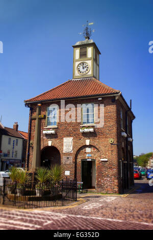 Yarm Town Hall & Clock Tower at Yarm, North Yorkshire Stock Photo - Alamy