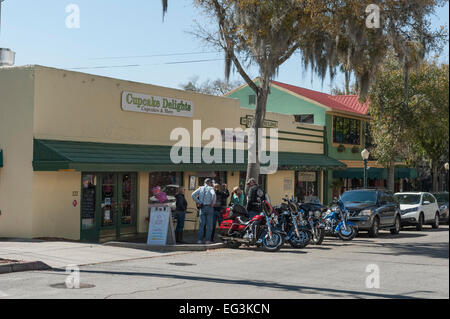 A view of the city Streets of the historical town of Mount Dora, Florida USA Stock Photo