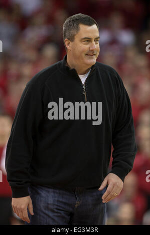 Madison, Wisconsin, USA. 15th Feb, 2015. Wisconsin's new football coach Paul Chryst is introduced during the NCAA Basketball game between the Wisconsin Badgers and Illinois Fighting Illini at the Kohl Center in Madison, WI. Wisconsin defeated Illinois 68-49. John Fisher/CSM Credit:  Cal Sport Media/Alamy Live News Stock Photo