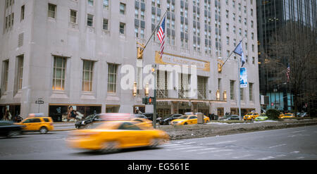 The famous Waldorf-Astoria Hotel on Park Avenue in New York on Saturday, February 14, 2015. The real estate deal for the famed hotel has closed for $1.95 billion and the new owner is the Chinese insurance company Anbang Insurance Group Co. Ltd. (© Richard B. Levine) Stock Photo