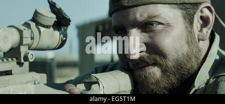 AMERICAN SNIPER (2014) BRADLEY COOPER CLINT EASTWOOD (DIR) MOVIESTORE COLLECTION LTD Stock Photo