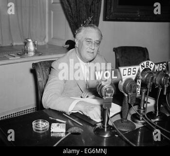 President Roosevelt broadcasting a 'Fireside Chat' on May 26, 1940. He spoke of the World situation as Nazi armies advanced Stock Photo