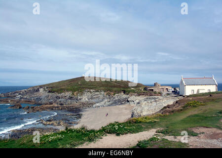 CORNWALL; NEWQUAY;  THE OLD LIFEBOAT STATION AND COASTGUARD LOOKOUT POINT ON TOWAN HEAD Stock Photo