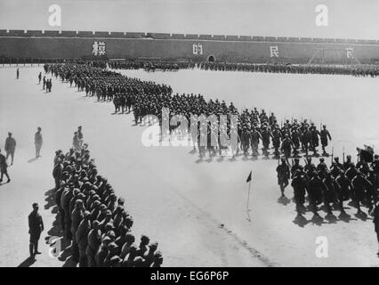 Presentation of 12,000 Nationalist Chinese Troops in Ninghaia to U.S. Gen. Claire Chennault. The Nationalist Chinese Muslim Stock Photo