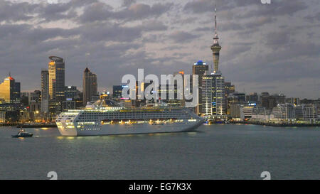 Cruise liner Sun Princess docking in Auckland at dawn, Wednesday February 11, 2015 Stock Photo