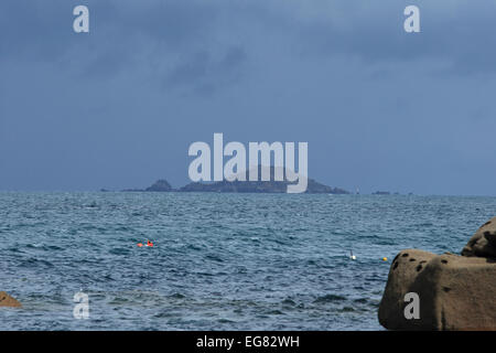 Les Sept-Îles Île aux Moins Île Bono Île Malban & Île Rouzic Ploumanac'h Côte de Granit Rose Perros-Guirec Brittany France FR Stock Photo