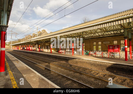 Oxenholme the Lake District railway station platforms Stock Photo