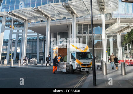 London Evening Standard newspaper delivery vehicle at London Bridge train station. Stock Photo