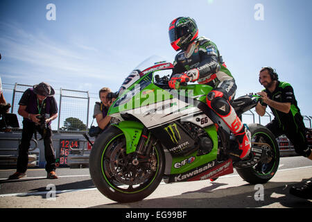 Phillip Island, Australia. Friday, 20 February, 2015. Free Practice 2. Tom Sykes prepares to leave pit lane during Friday free practice. Sykes, riding for Kawasaki Racing World Superbike Team aboard a Kawasaki ZX-10R managed to finish the day third fastest overall. Credit:  Russell Hunter/Alamy Live News Stock Photo