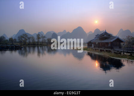 China, Guangxi, Guilin, Yangshuo County, Shangri-La Park (Shi Wai Tao Yuan) Stock Photo