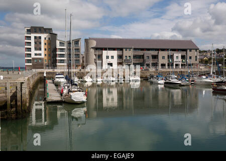 Victoria Dock, Caernarfon, Snowdonia, Gwynedd, Wales, United Kingdom, Europe Stock Photo