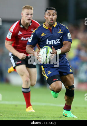 Dunedin, New Zealand. 21st Feb, 2015. Lima Sopoaga of the Highlanders makes a break during the Super 15 rugby match between the Highlanders and the Crusaders at Forsyth Barr Stadium, Dunedin, Saturday, February 21, 2015. Credit:  Action Plus Sports/Alamy Live News Stock Photo