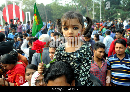 Dhaka, Bangladesh. 21st February, 2015. Bangladeshi girl participates in a rally near the monument for Bangladesh's Language Movement martyrs in Dhaka on February 21, 2015. It marks 63 years since the police fired at thousands of protesters at a university in Bangladesh demanding that Bengali be declared the state language. Credit:  Mamunur Rashid/Alamy Live News Stock Photo
