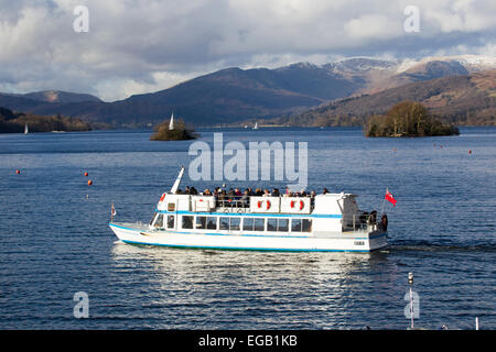 Lake Windermere, Cumbria, UK. 21st February, 2015.  Sunny cold day  tourists enjoy trips on the lake Credit:  Gordon Shoosmith/Alamy Live News Stock Photo