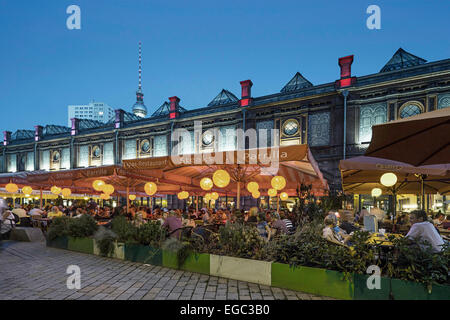 Berlin, hackesch market in summer, tourist magnet with cafes, restaurants, S-Bahn station, people Stock Photo