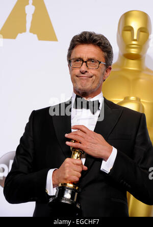 Los Angeles, USA. 22nd Feb, 2015. Poland's director Pawel Pawlikowski poses after winning the Best Foreign Language Film award for 'Ida' during the 87th Academy Awards at the Dolby Theater in Los Angeles, the United States, on Feb. 22, 2015. Credit:  Yang Lei/Xinhua/Alamy Live News Stock Photo