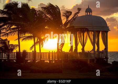 Wedding pavilion at Varadero beach with sunset in the Paradisus Varadero Resort & Spa hotel complex, Varadero, Matanzas, Cuba Stock Photo