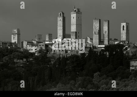 Townscape with towers, San Gimignano, UNESCO World Heritage Site, province of Siena, Tuscany, Italy, Europe Stock Photo