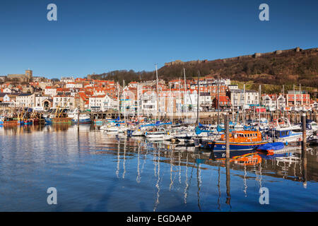 Scarborough Harbour and the seaside town of Scarborough, North Yorkshire, England, UK. Stock Photo