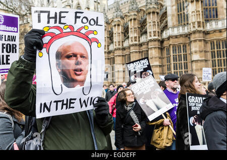 Westminster, London, UK. 23rd February, 2015. Hundreds of lawyers, trade unionists and campaigners gathered outside Parliament today in protest at the government’s ongoing cuts to legal aid. Credit:  Gordon Scammell/Alamy Live News Stock Photo