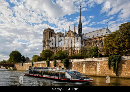 Sightseeing boat on the river Seine, Ile de la Cite and Notre Dame, Paris, France Stock Photo