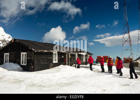 South Orkney Islands, Laurie Island, Orcadas base cruise ship passengers entering museum Stock Photo