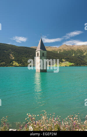 steeple of the church of Alt-Graun in Lake Reschen, Italy, South Stock ...