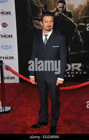 Jeremy Renner at the Thor: The Dark World' premiere at the El Capitan ...